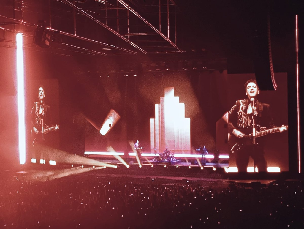 Soda Stereo con Gustavo Cerati en vivo con hologramas.